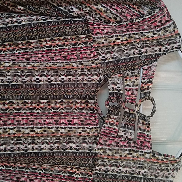 Top - Picture 3 of 5